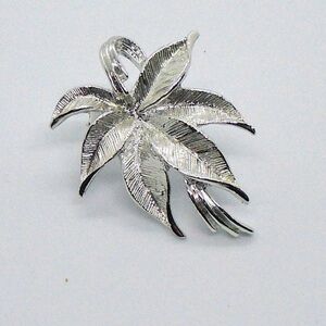 Vintage Leaf Brooch Silver Tone Pendant